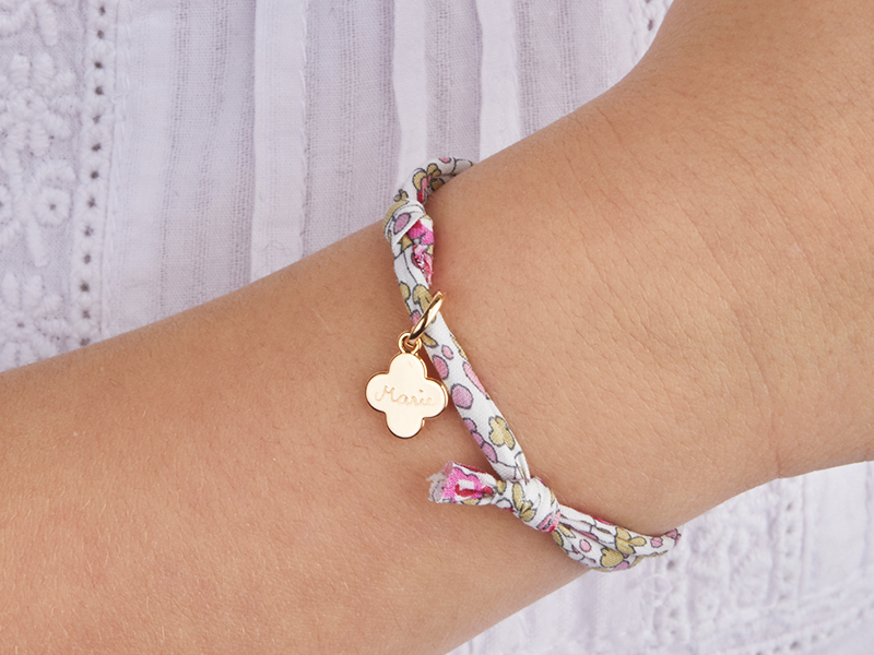 Cadeaux Uniques pour Célébrer l'Amour Maternel