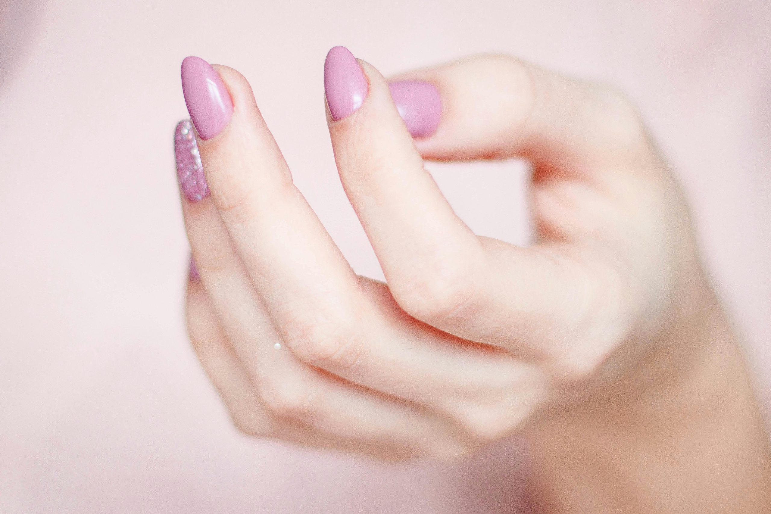Nail art paillette scintillant - techniques