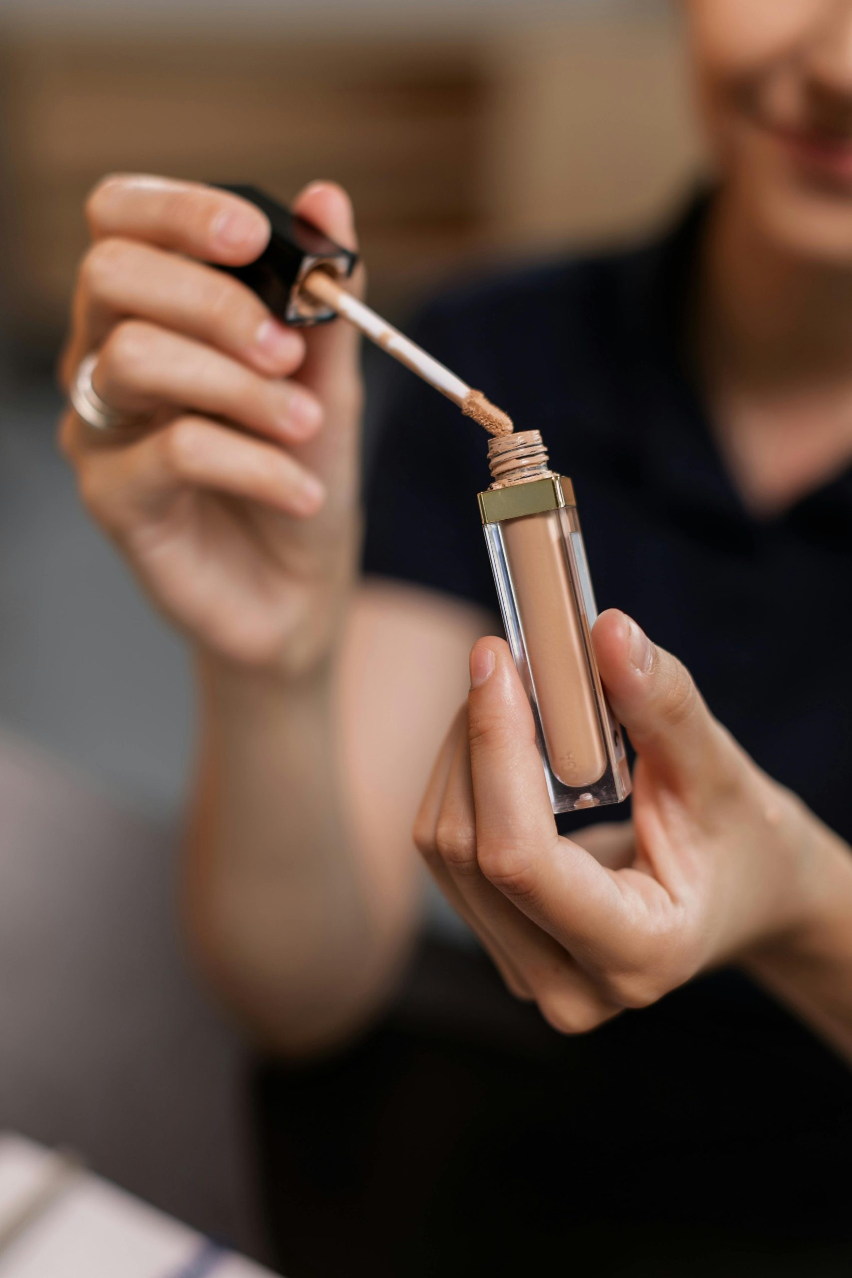 Sécurité et vérification de la date de péremption des cosmétiques