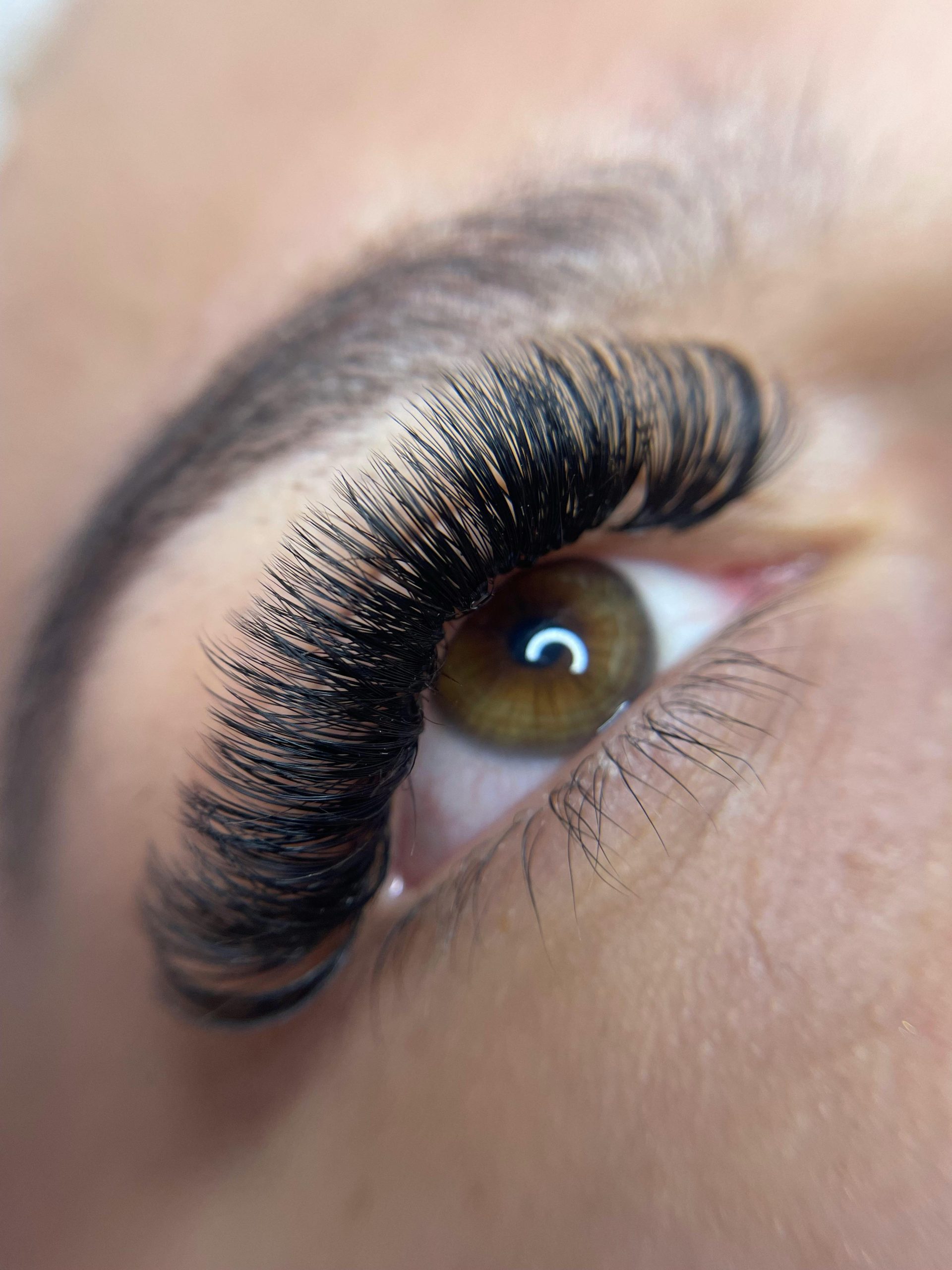 Technique volume russe cils professionnel