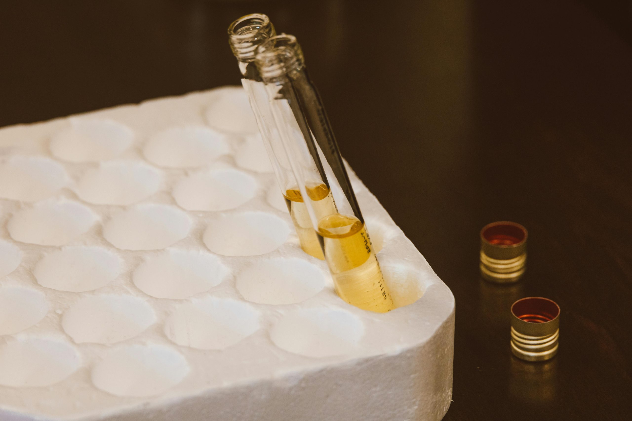 Tester l'or facilement chez soi avec des méthodes simples