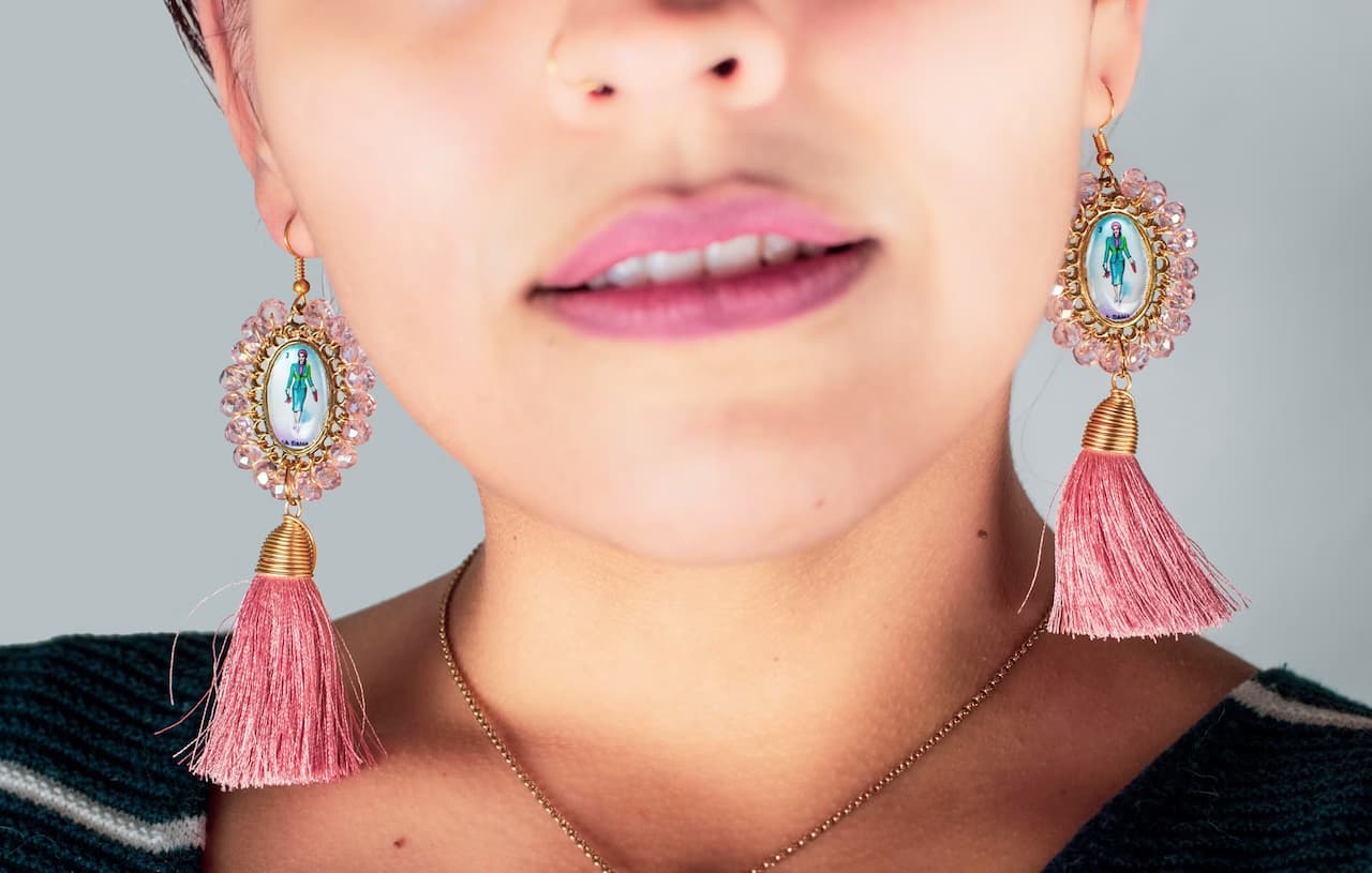 associer bijoux, mode et soins